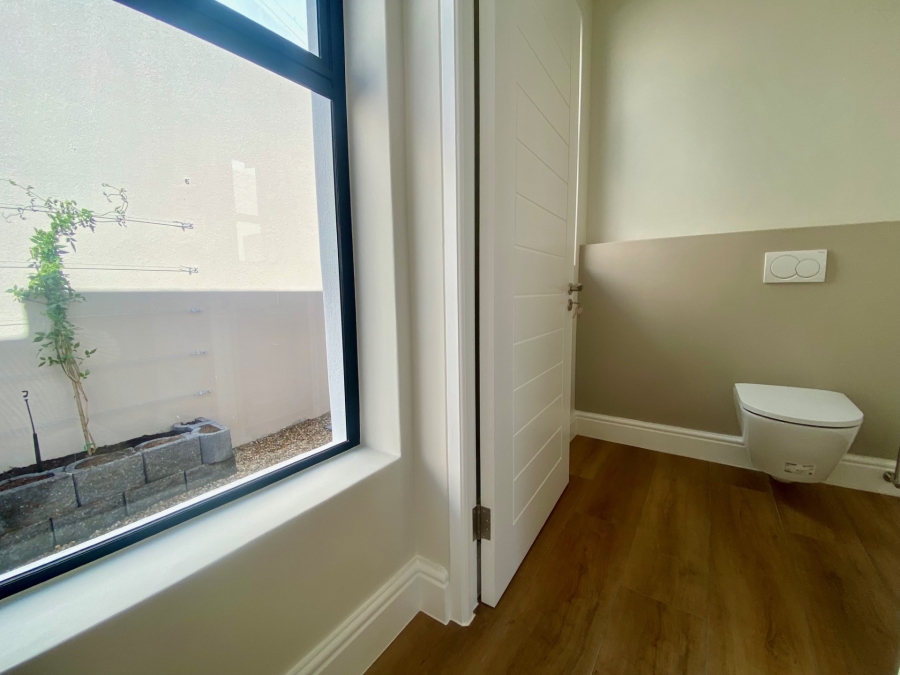 3 Bedroom Property for Sale in La Roche Western Cape